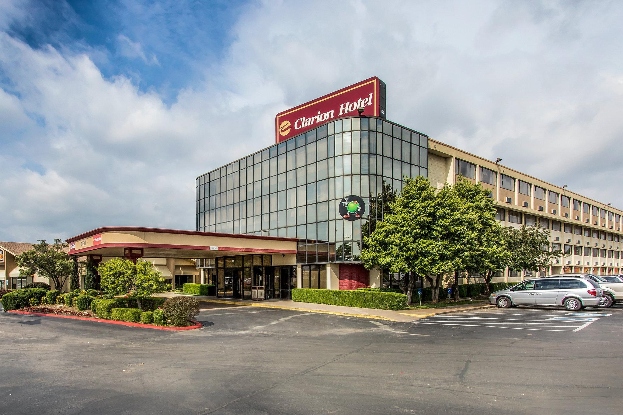 Clarion Hotel Broken Arrow - Tulsa Exterior photo